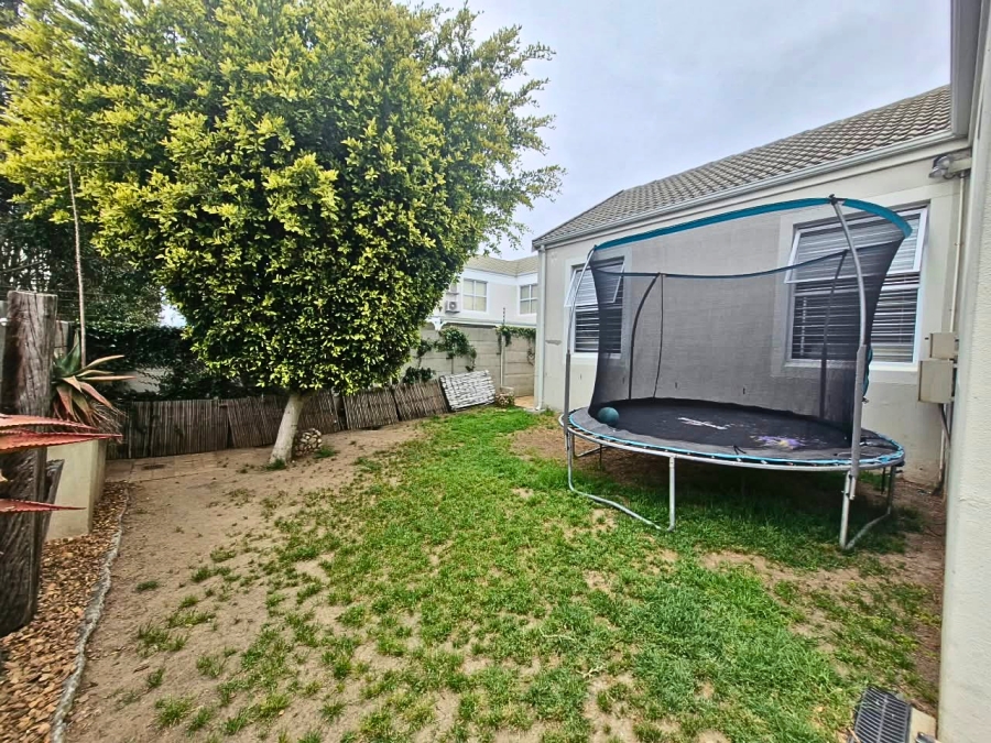 To Let 3 Bedroom Property for Rent in Pinehurst Western Cape